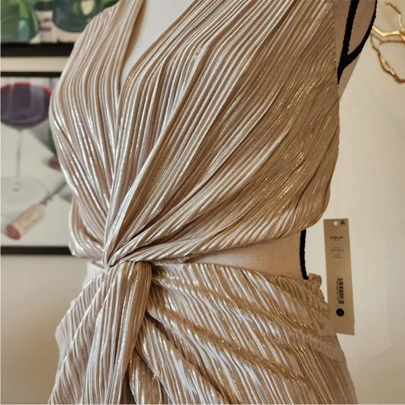 🔥Aqua Twist Front Cut-Out Metallic Gold Evening Gown - Picture 5 of 8